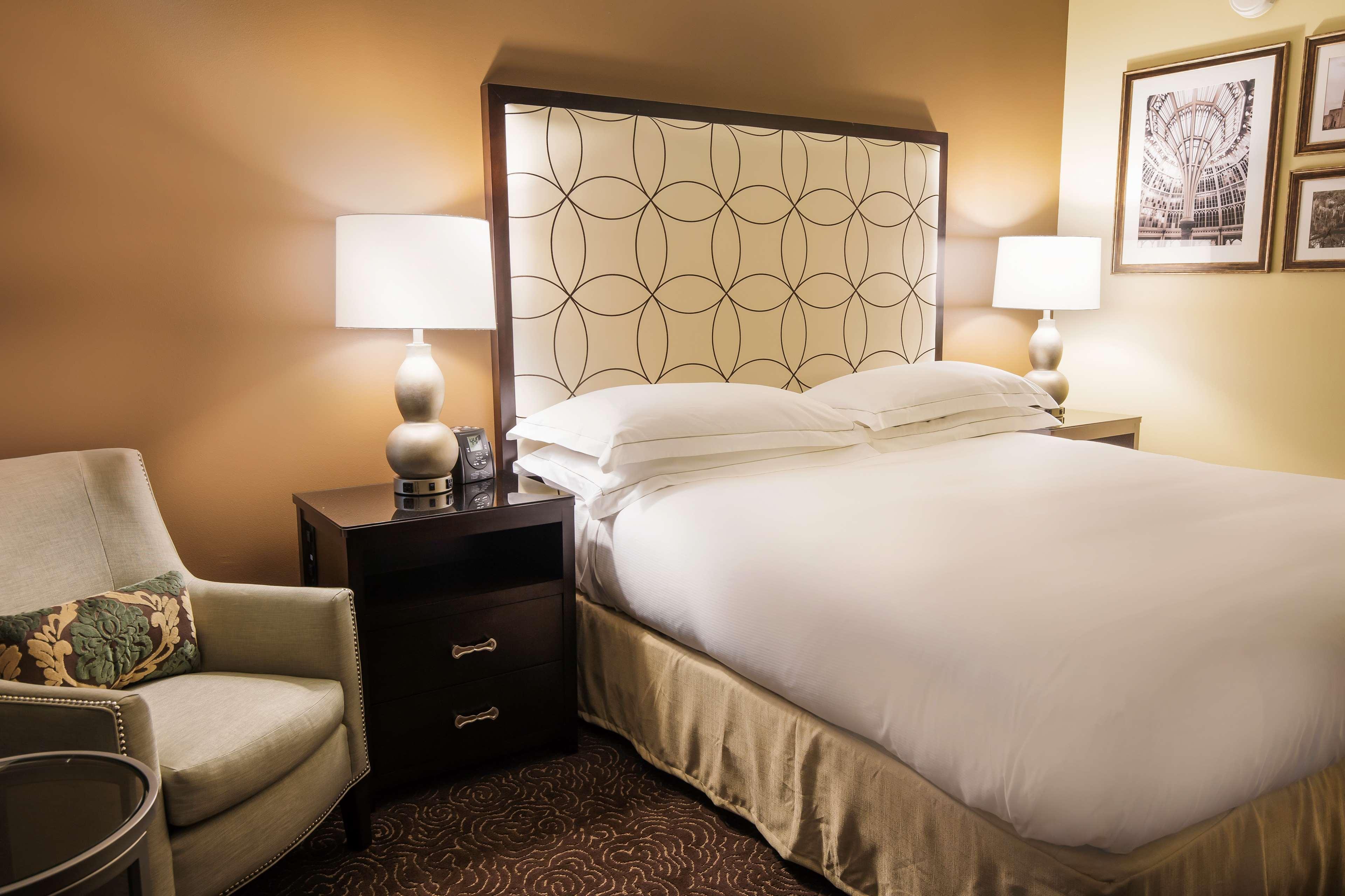Hilton Baton Rouge Capitol Center Hotel Екстериор снимка