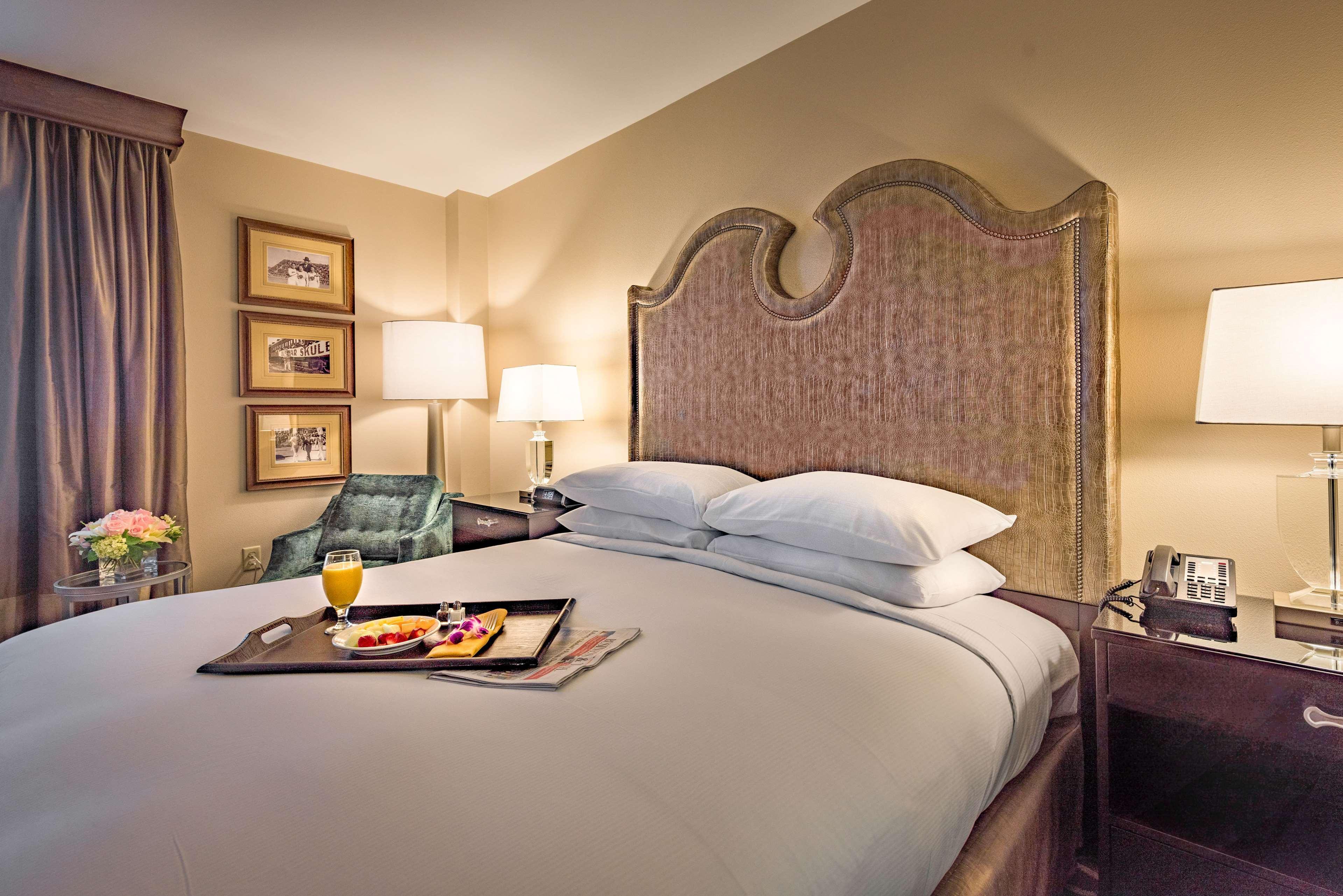 Hilton Baton Rouge Capitol Center Hotel Екстериор снимка