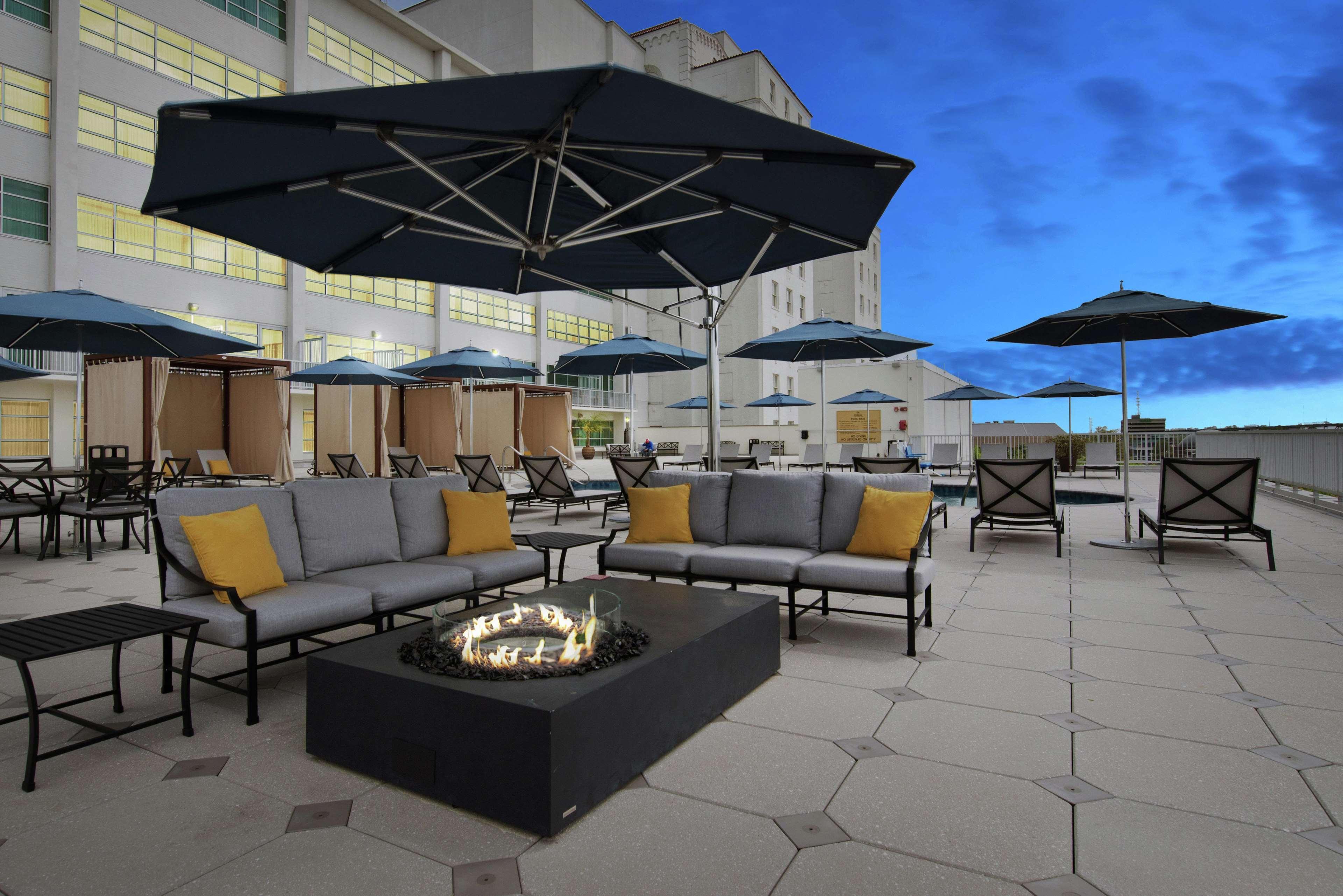 Hilton Baton Rouge Capitol Center Hotel Екстериор снимка